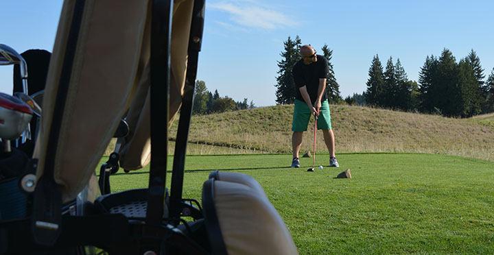 JD Taylor tees off (2015 WCCA Golf 25-Aug)